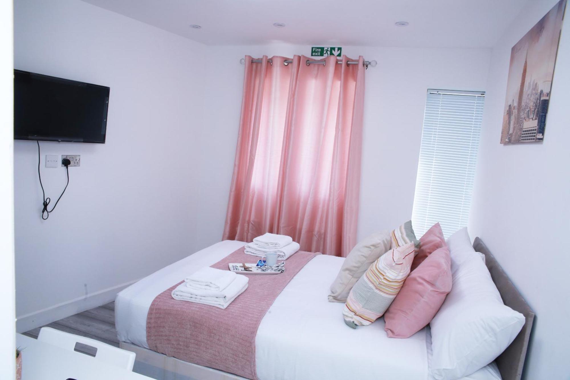 Harrow Luxury Flat With Free Parking. Apartman London Kültér fotó