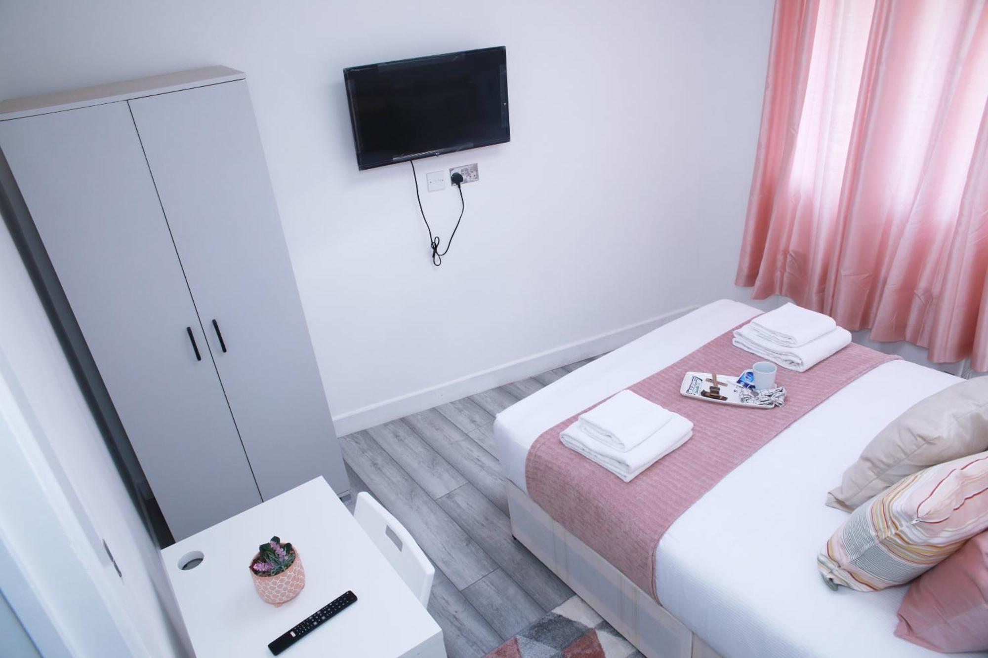 Harrow Luxury Flat With Free Parking. Apartman London Kültér fotó