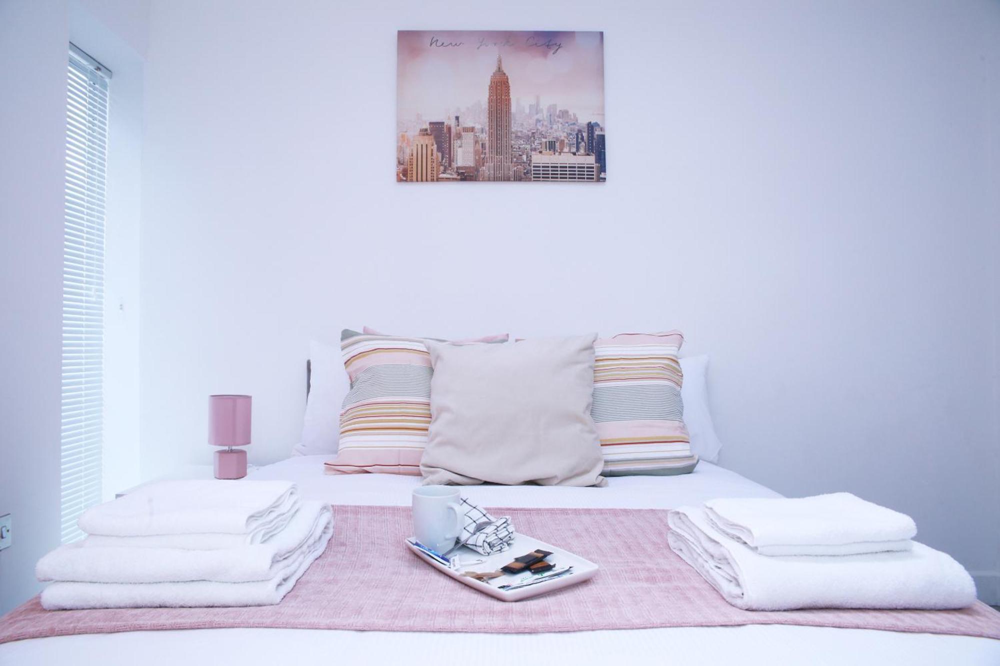 Harrow Luxury Flat With Free Parking. Apartman London Kültér fotó