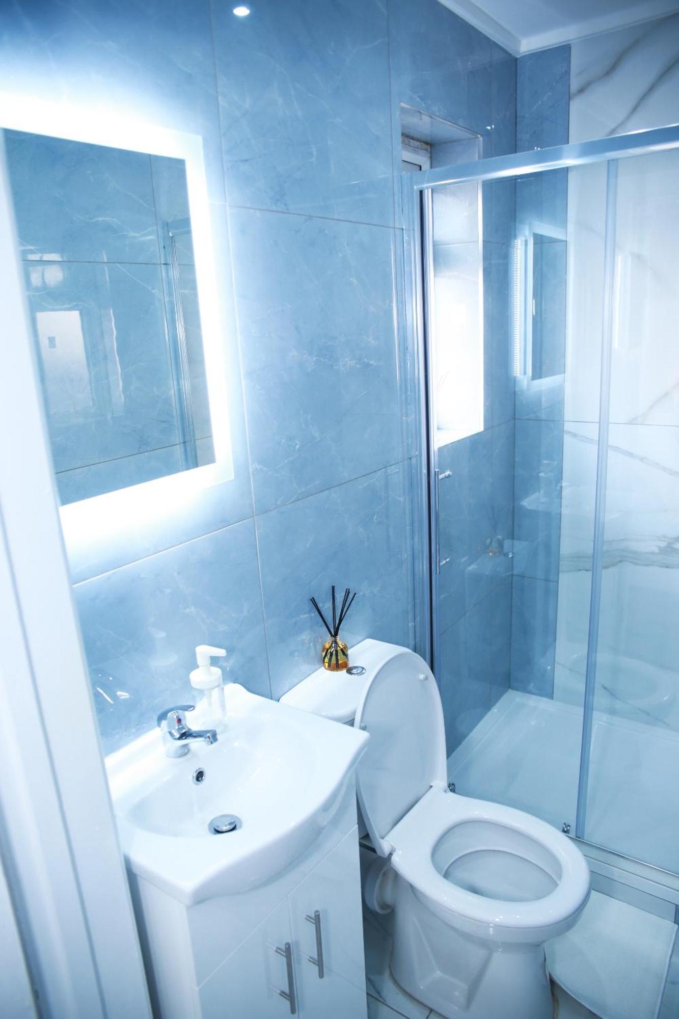 Harrow Luxury Flat With Free Parking. Apartman London Kültér fotó